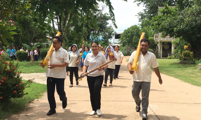 โรงงานหลวงฯ ร่วมหล่อและถวายเทียนพรรษา เนื่องในวันเข้าพรรษา ประจำปี ๒๕๖๒