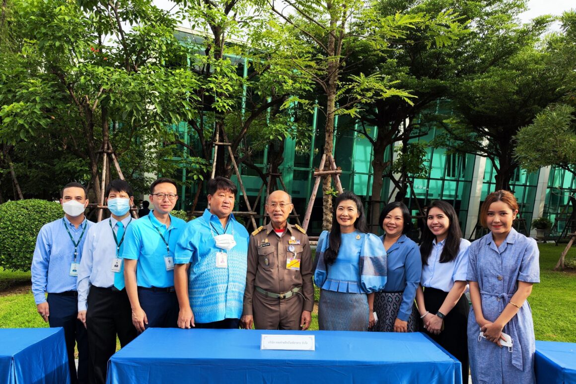 ดอยคำ ทำบุญตักบาตร-บำเพ็ญประโยชน์ ถวายเป็นพระราชกุศล ในวันเฉลิมพระชนมพรรษา “สมเด็จพระพันปีหลวง”