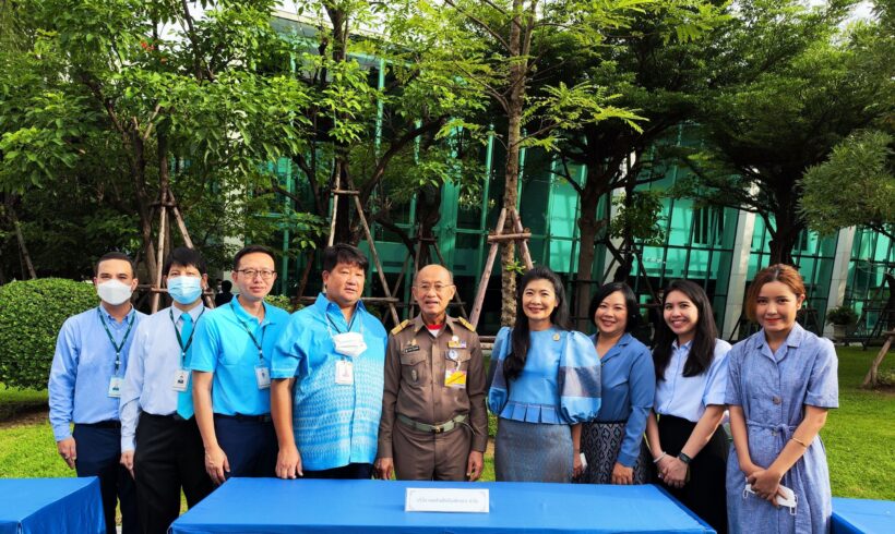 ดอยคำ ทำบุญตักบาตร-บำเพ็ญประโยชน์ ถวายเป็นพระราชกุศล ในวันเฉลิมพระชนมพรรษา “สมเด็จพระพันปีหลวง”