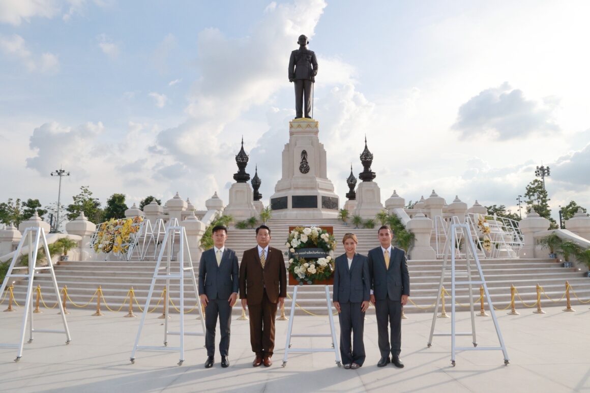 “ดอยคำ” ทำบุญตักบาตร บำเพ็ญประโยชน์ ถวายเป็นพระราชกุศล เนื่องในวันนวมินทรมหาราช วันคล้ายวันสวรรคต ล้นเกล้าฯ รัชกาลที่ 9