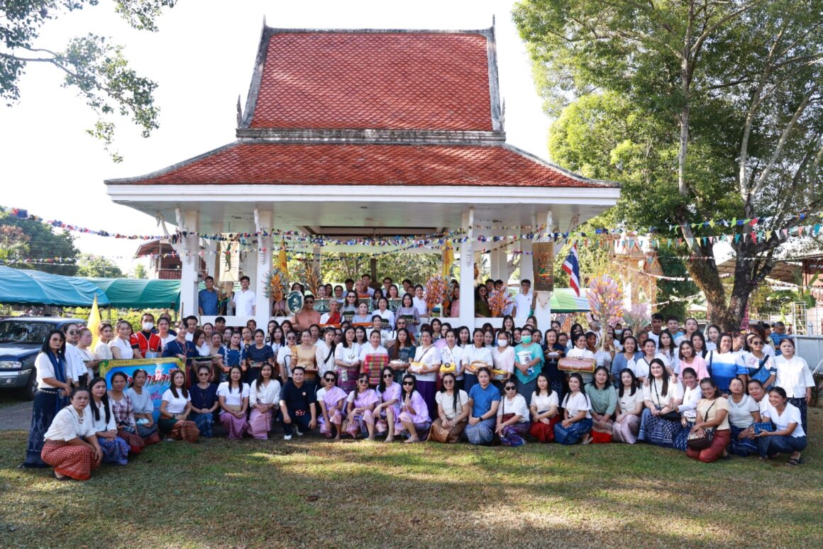 ดอยคำ ร่วมกับชุมชนรอบโรงงานหลวงฯ ทำบุญทอดกฐินสามัคคี (สายอีสาน) ประจำปี 2566