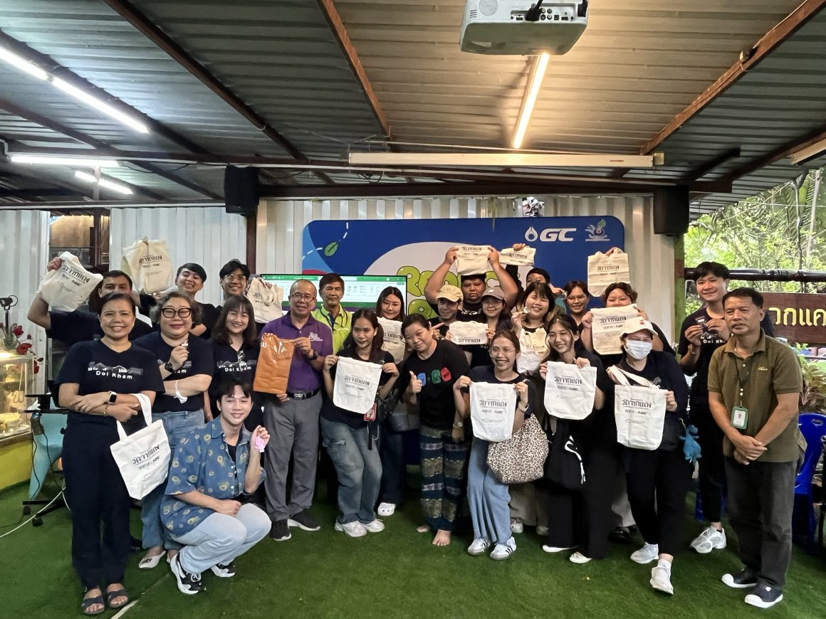 จิตอาสาดอยคำ ทำทุ่นดักขยะและจีวรรีไซเคิล ภายใต้โครงการชมรมมิตรอาสา (Doi Kham Spirit) ปีที่ 2